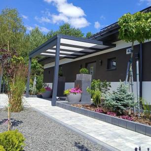 aluminiowe-zadaszenie-drzwi-wejsciowych-72.jpg