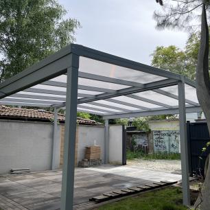 carport-wolnostojacy-dwuspadowy-pokryty-poliweglanem-mlecznym-92.jpg