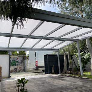 carport-wolnostojacy-dwuspadowy-pokryty-poliweglanem-mlecznym-93.jpg